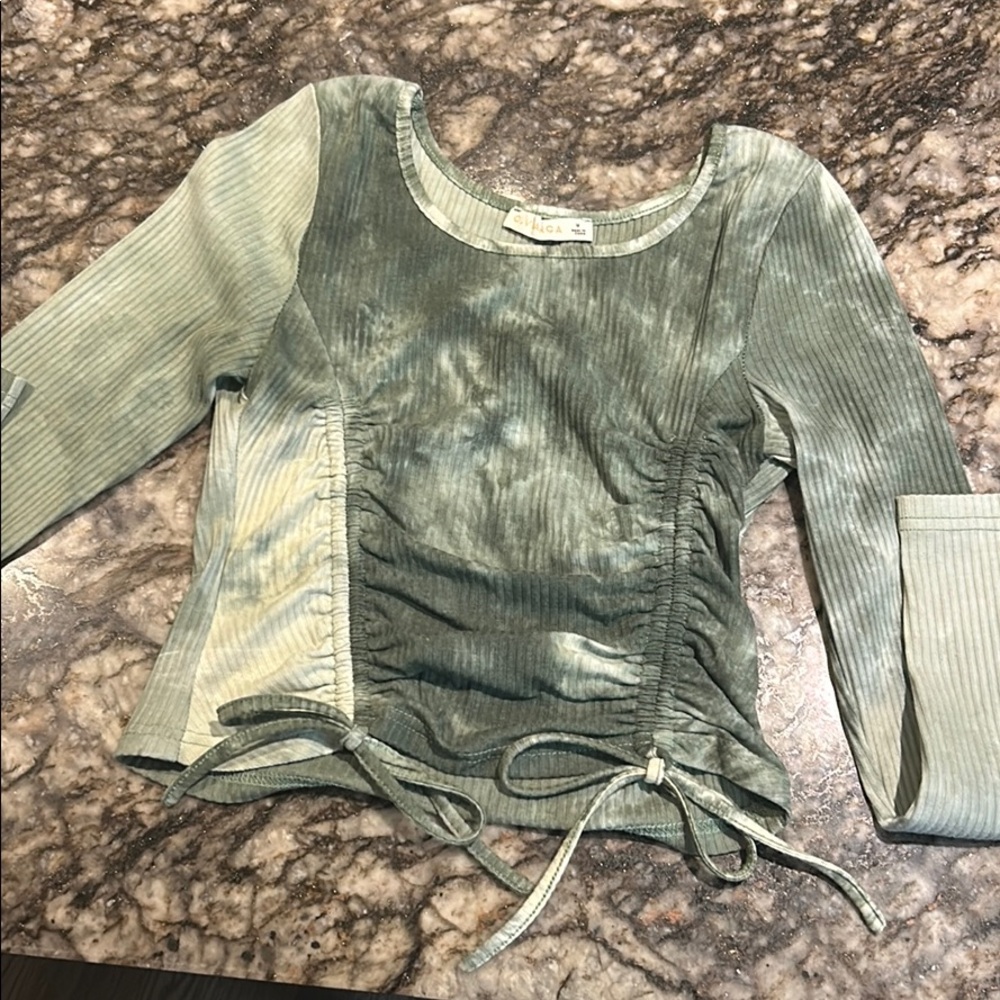O. Vianca Long Sleeve top